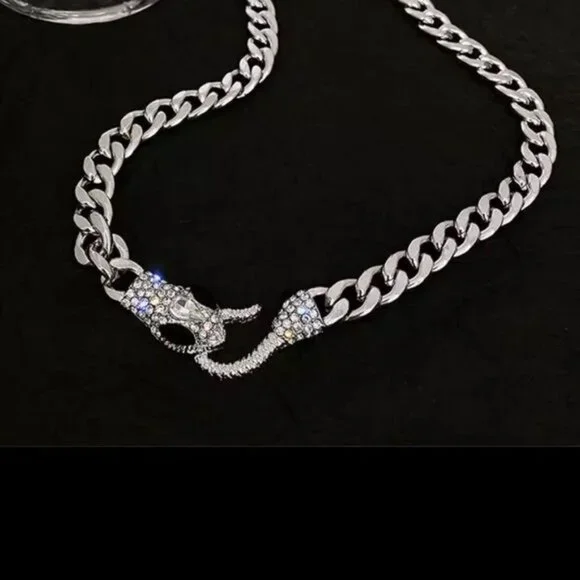 New Crystal Snake Chain Necklace - Picture 6 of 6